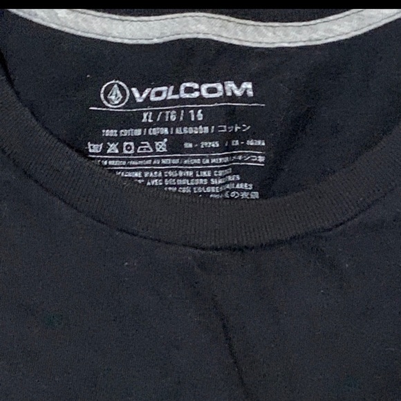Volcom Shirt - Picture 2 of 3